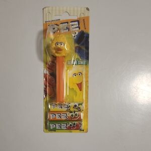 Sesame Street Big Bird Dispenser - Yellow and Orange